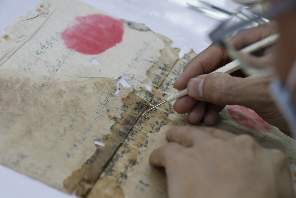 phục chế sách cũ